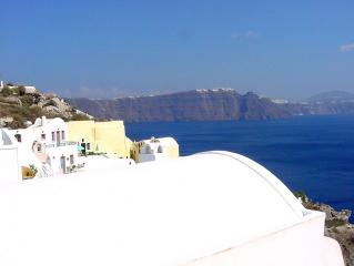 santorini-oia-1