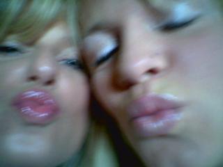 kisses